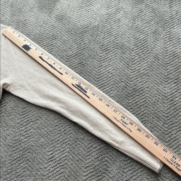 J-Crew Women’s 100% Cashmere classic-fit crewneck sweater Long sleeve Size Small - Picture 10 of 10